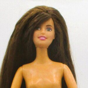 Vintage Barbie Doll 1998 Brunette Green Eyes Articulated Elbows Knees Bendable J